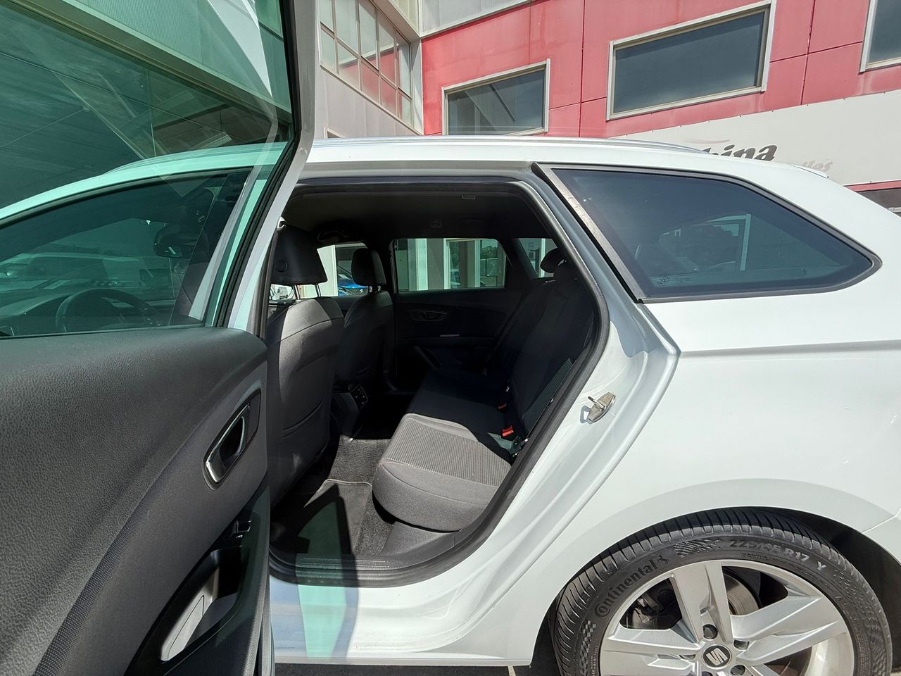 Seat Leon ST 2.0 TDI 110kW (150CV) DSG-7 St&Sp FR - Foto 2