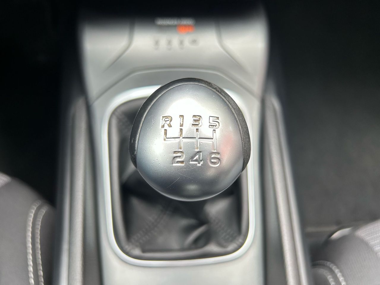 Toyota Avensis 2.0 150D ADVANCE - Foto 2