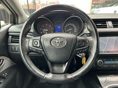 Toyota Avensis 2.0 150D ADVANCE