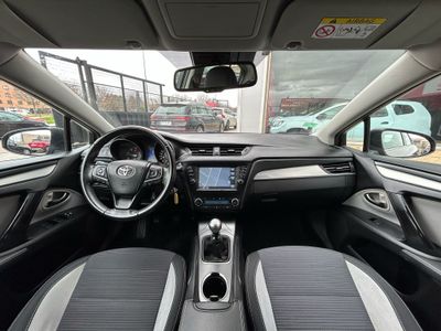 Toyota Avensis 2.0 150D ADVANCE