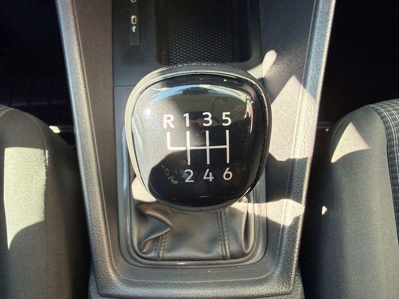 Volkswagen Caddy 2.0 TDI EDITION  - Foto 2