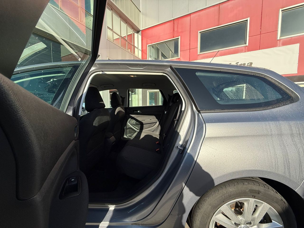 Peugeot 308 SW Active Pack BlueHDi 130 S&S EAT8 - Foto 2