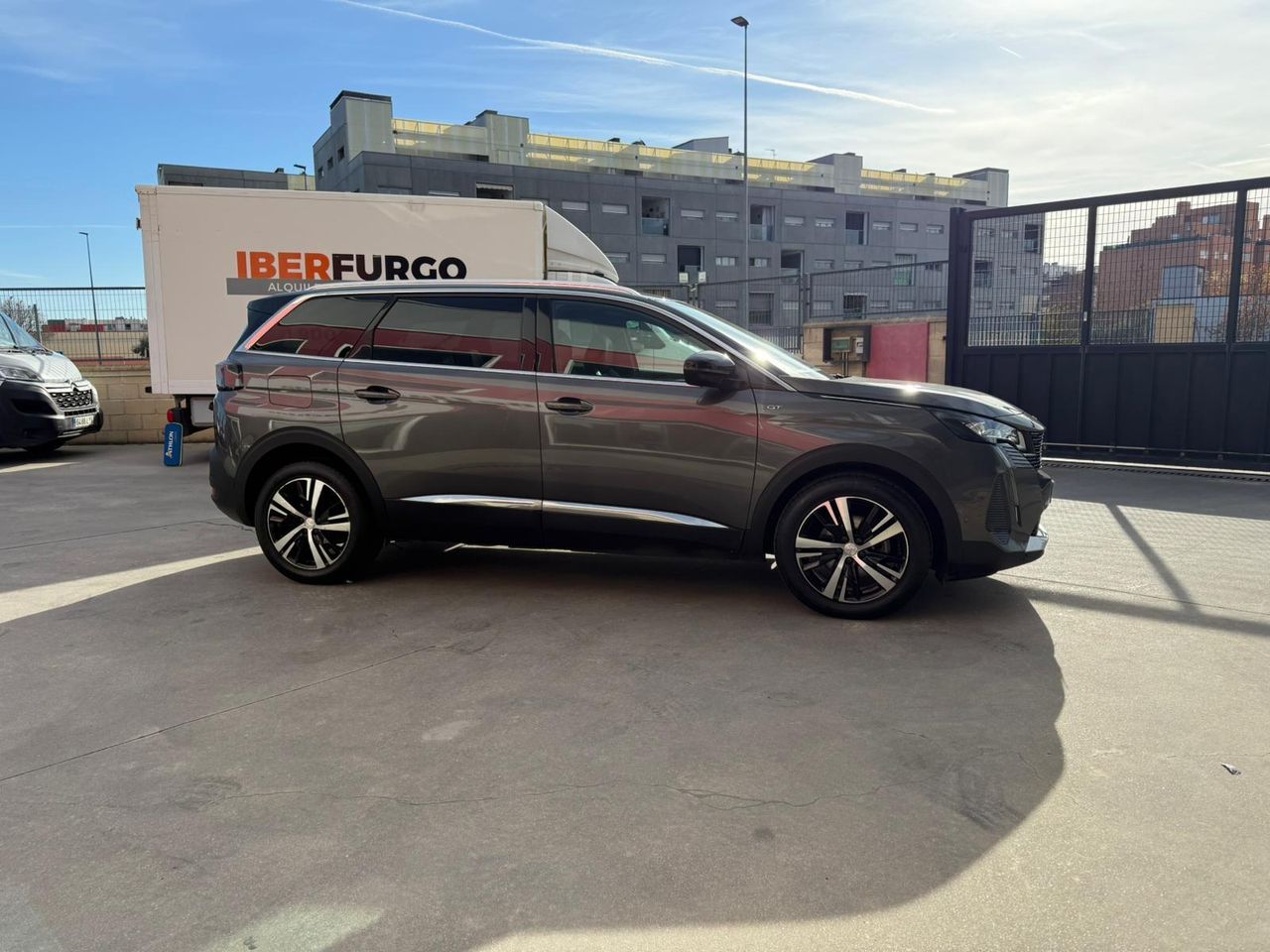 Peugeot 5008 1.5 BlueHDi 96kW S&S GT EAT8 - Foto 2