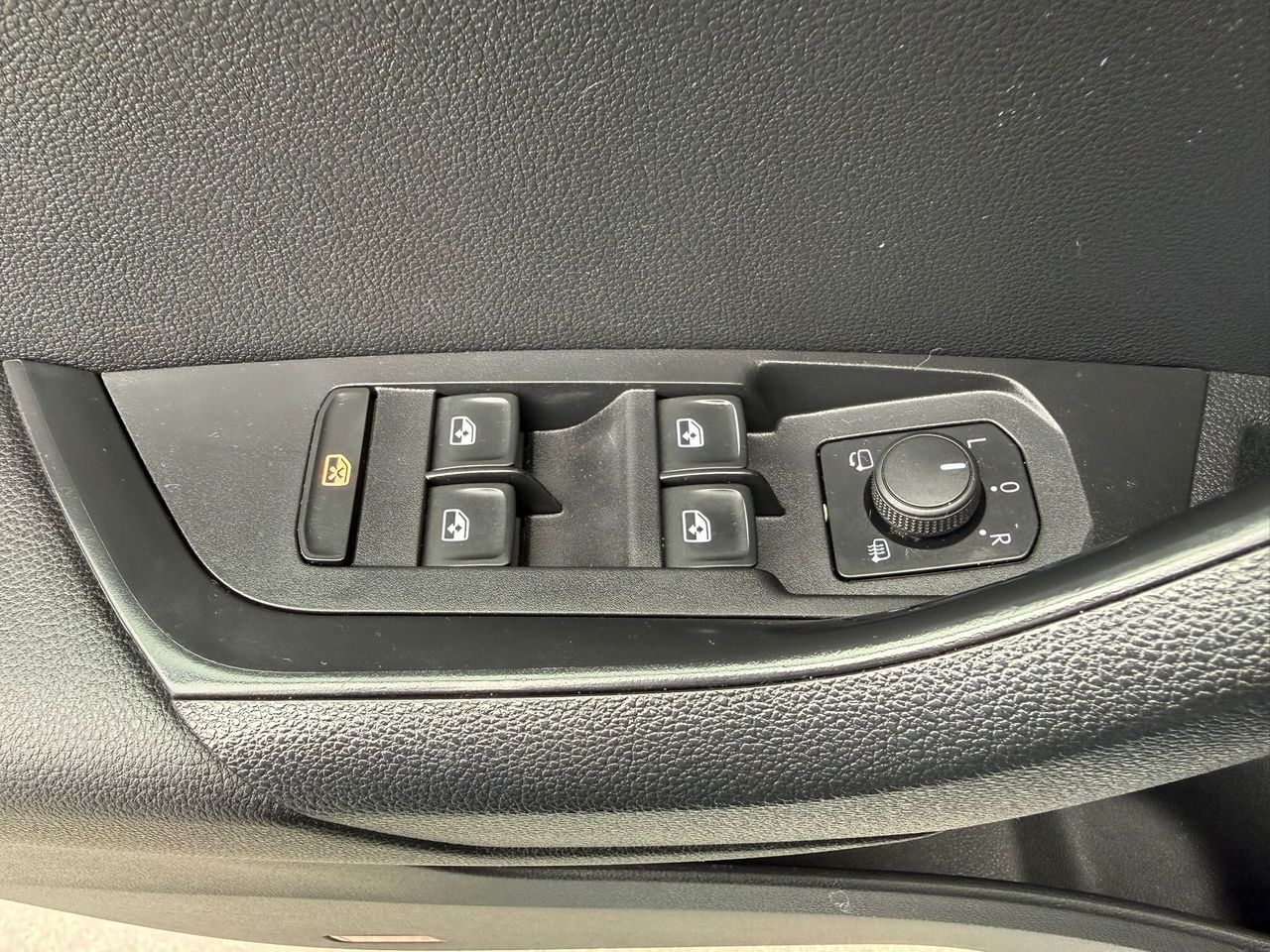 Skoda Karoq 1.5 TSI 110kW (150CV) DSG ACT Ambition - Foto 2