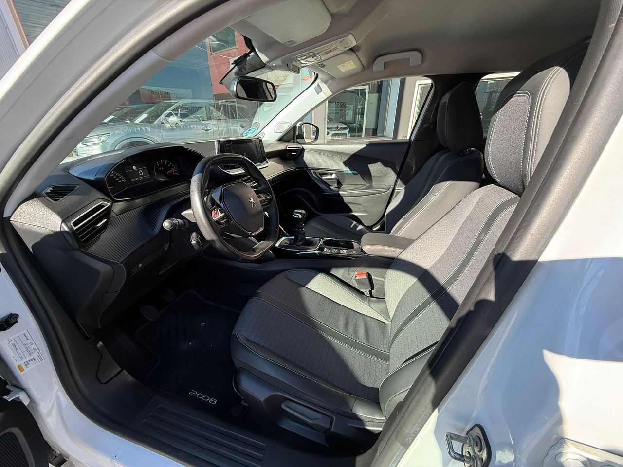 Peugeot 2008 Allure BlueHDI 81kW (110CV) - Foto 2