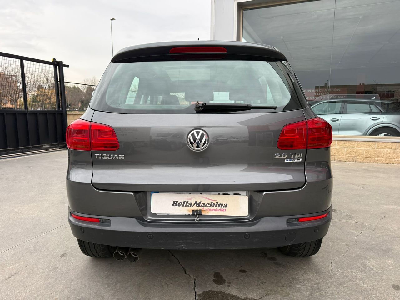 Volkswagen Tiguan R-Line 2.0 TDI 110CV BMT 4x2 - Foto 2