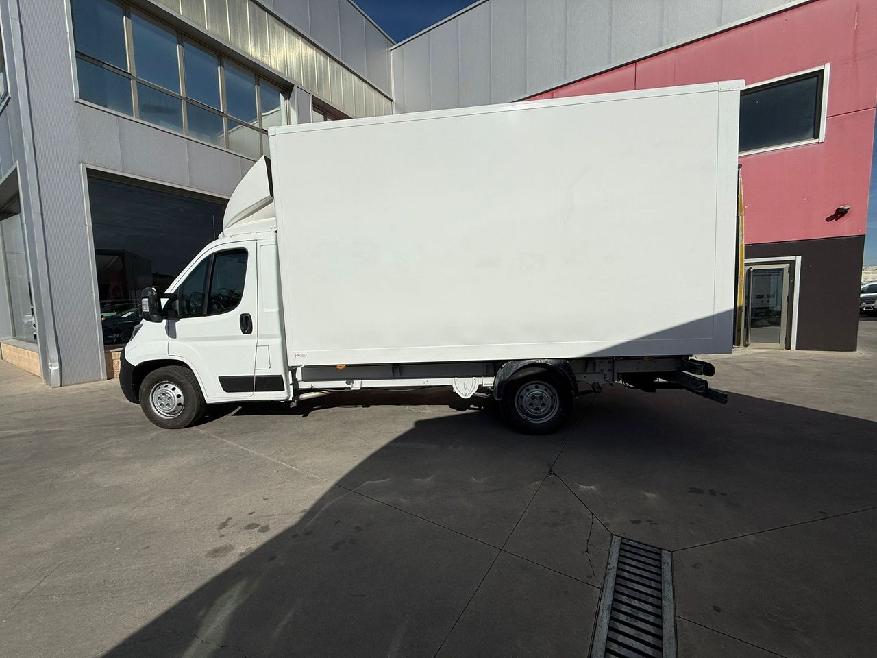 Citroën Jumper CARROZADA L4 CON TRAMPILLA  - Foto 2