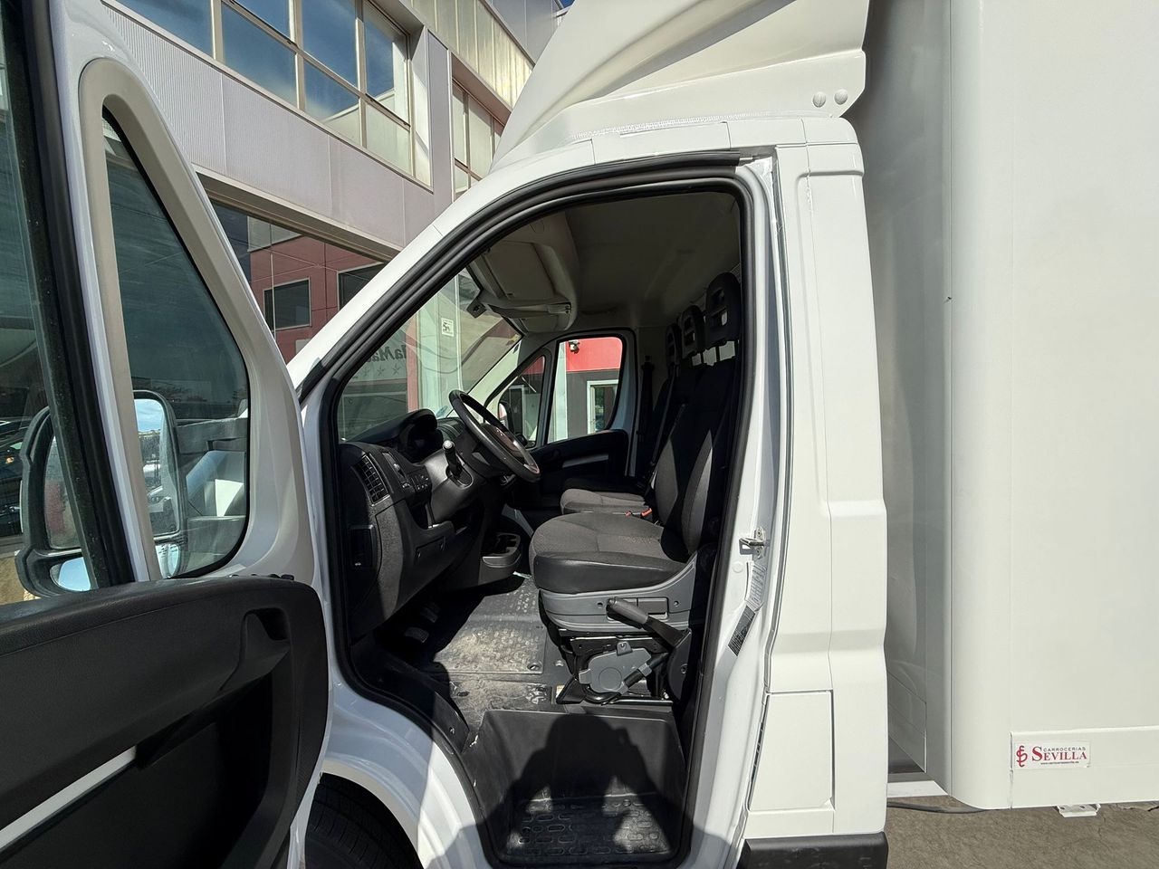 Citroën Jumper CARROZADA L4 CON TRAMPILLA  - Foto 2