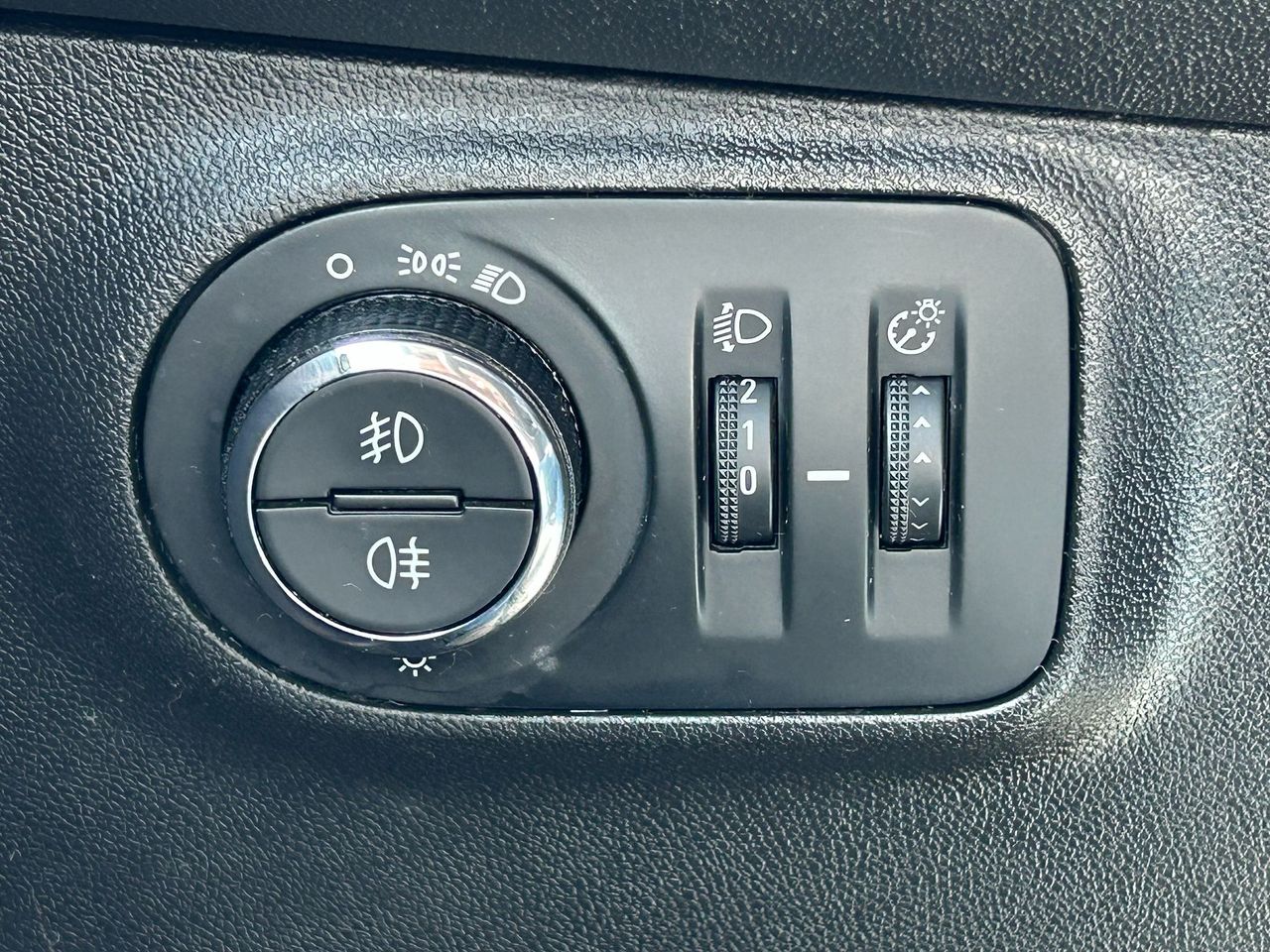 Opel Corsa 1.4 66kW (90CV) Selective Pro - Foto 2