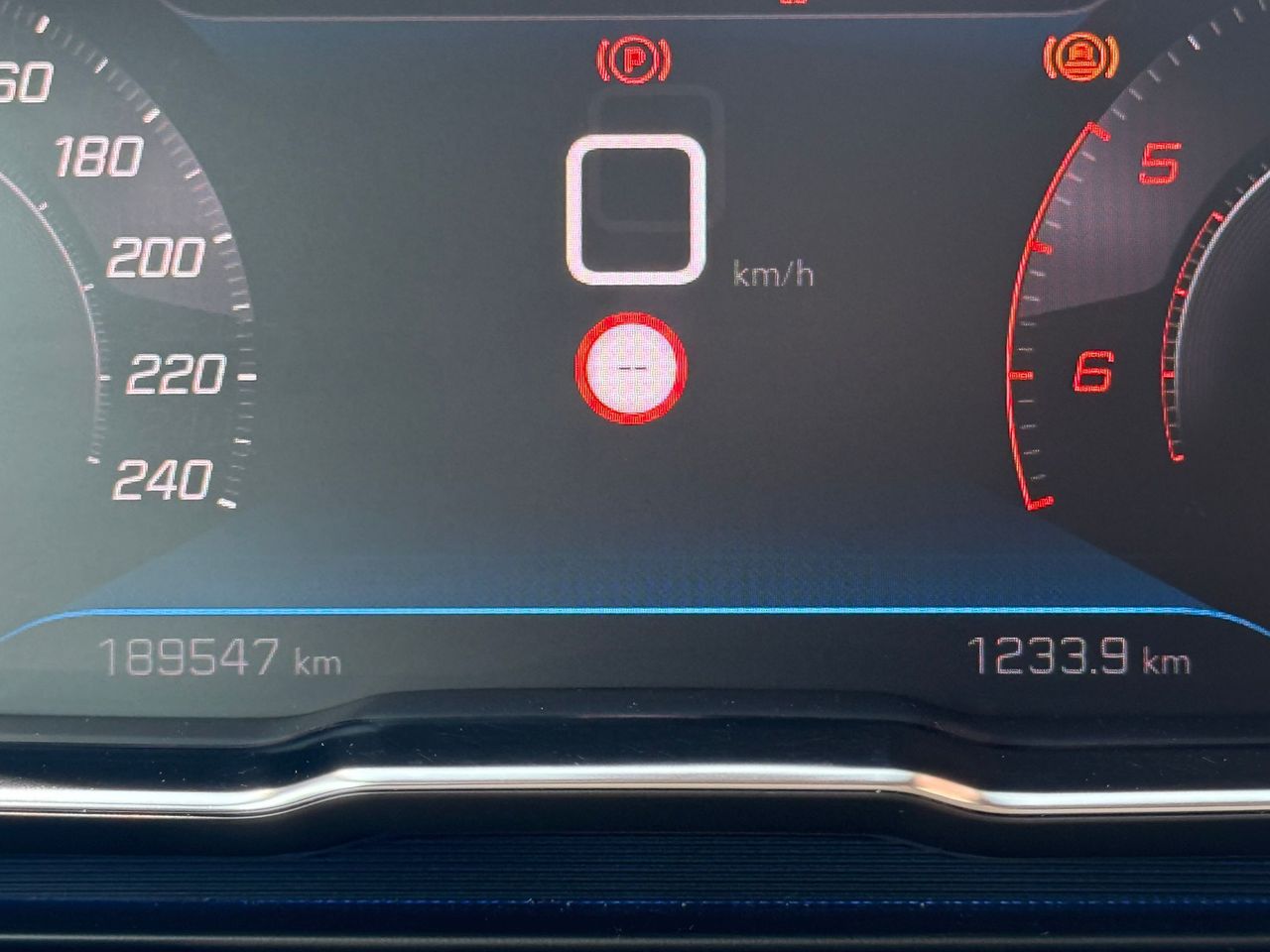 Peugeot 5008 1.5 BlueHDi 96kW (130CV) S&S Active Pack - Foto 2