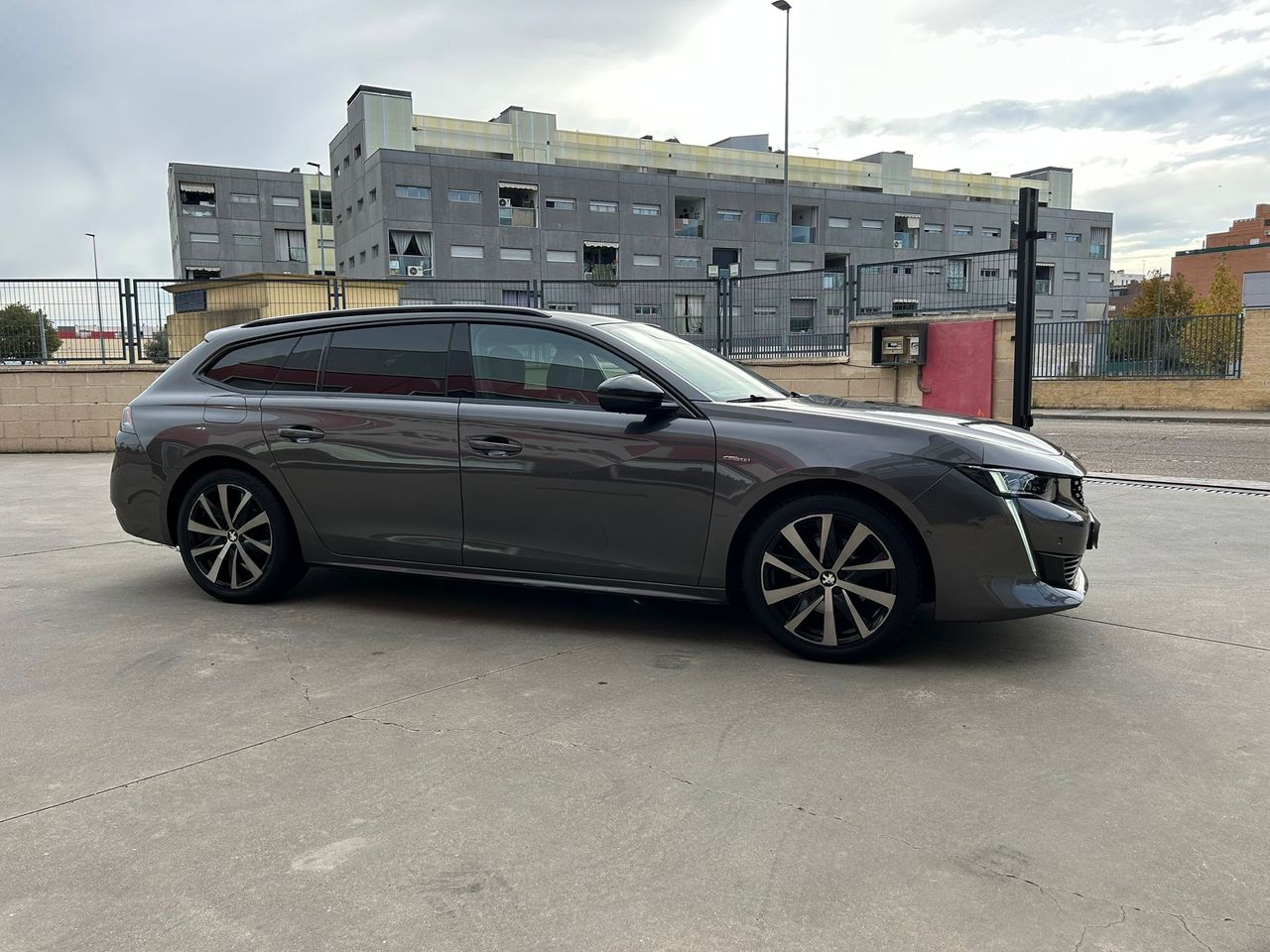 Peugeot 508 SW GTLine BlueHDi 96kW(130CV) S&S EAT8 - Foto 2