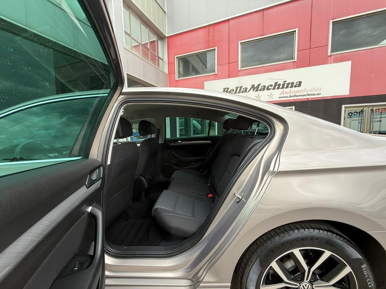 Volkswagen Passat Executive 2.0 TDI 110kW (150CV) - Foto 2