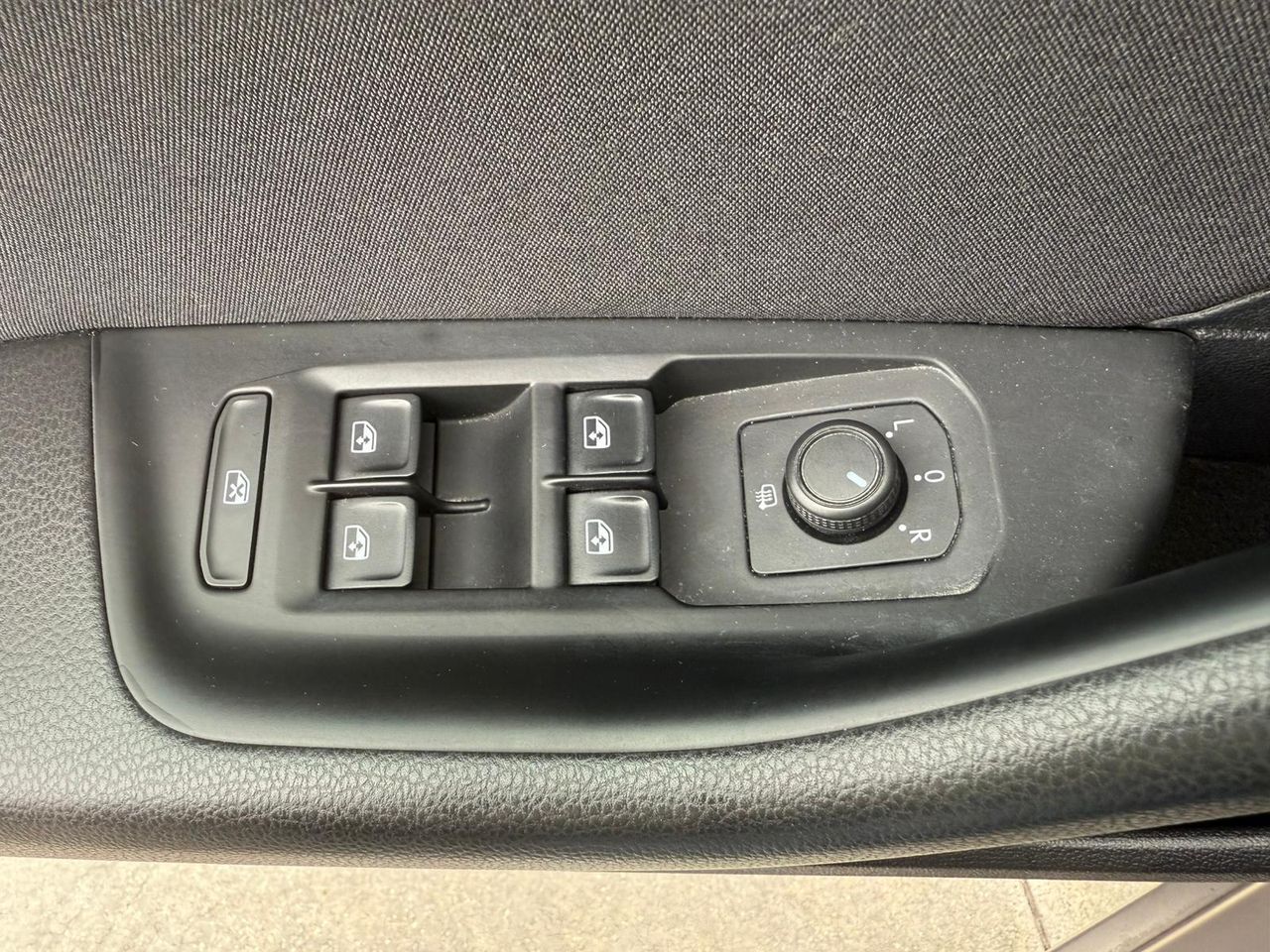 Volkswagen Passat Executive 2.0 TDI 110kW (150CV) - Foto 2