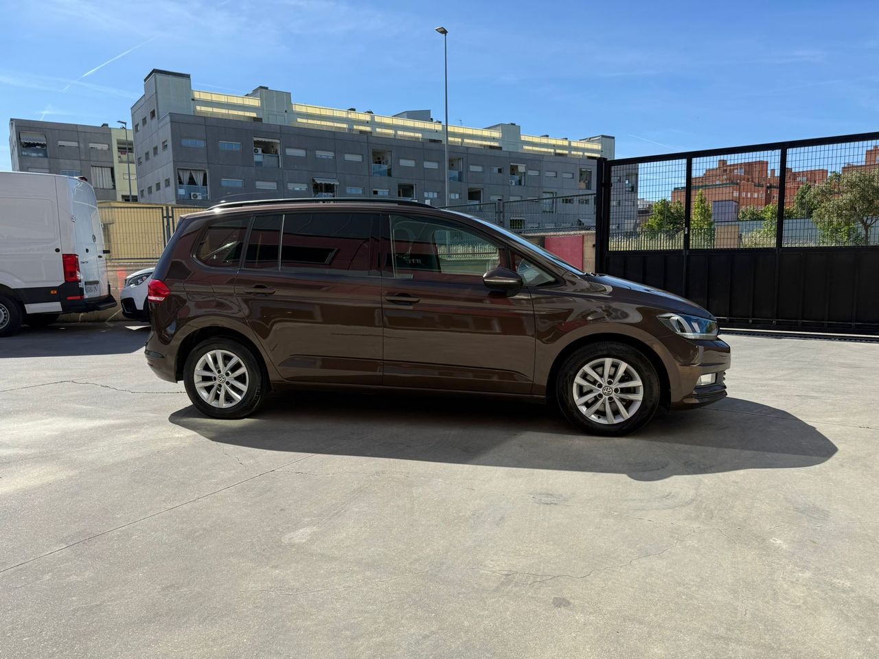 Volkswagen Touran Advance 1.6 TDI 85kW (115CV) DSG - Foto 2