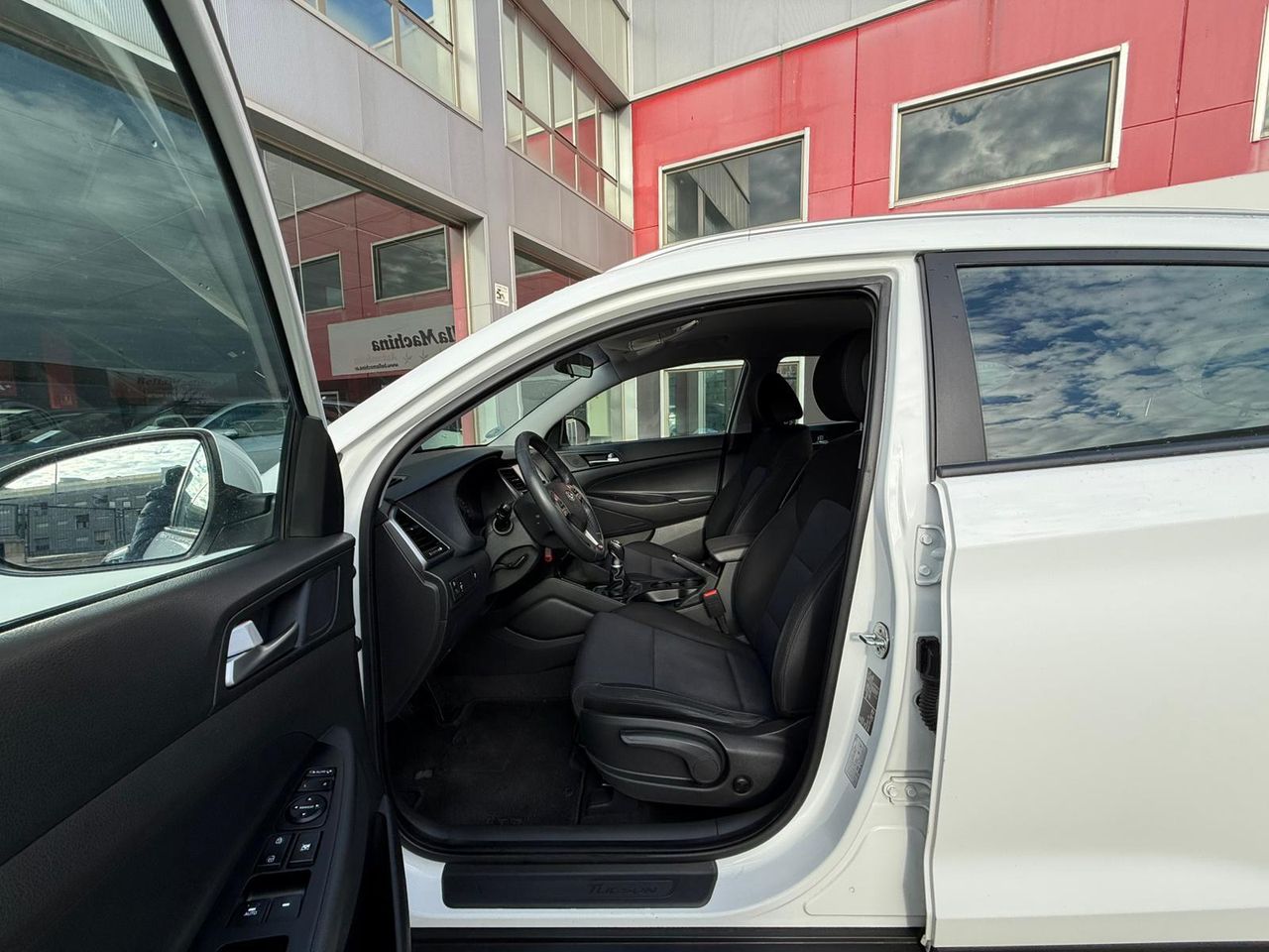 Hyundai Tucson 1.7 CRDi 85kW (115CV) BD Klass Nav 4x2 - Foto 2