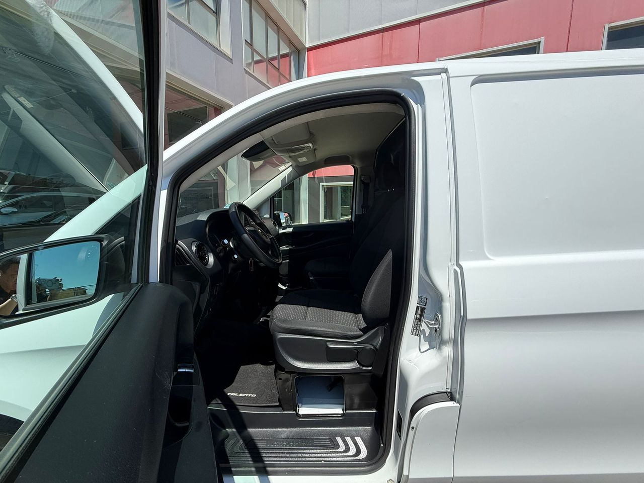 Mercedes Vito 114 CDI LARGA  - Foto 2
