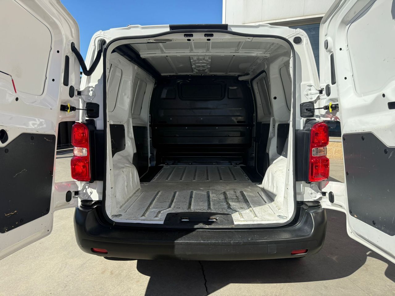 Opel Vivaro L1 H1  - Foto 2