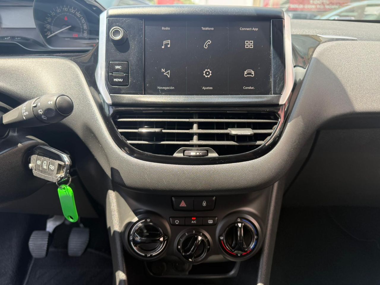 Peugeot 208 5P Signature 1.2L PureTech 60KW (82CV) - Foto 2