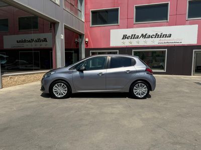 Peugeot 208 5P Signature 1.2L PureTech 60KW (82CV)