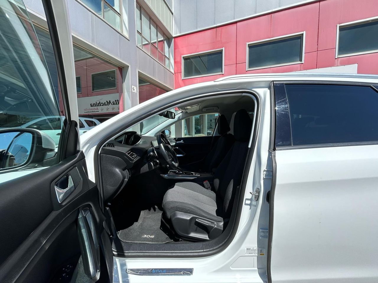 Peugeot 308 SW Style BlueHDi 130 S&S EAT8 - Foto 2