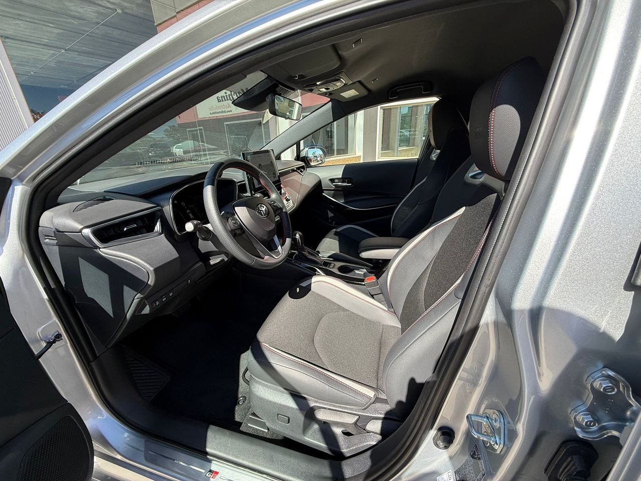 Toyota Corolla 200H GR-Sport - Foto 2