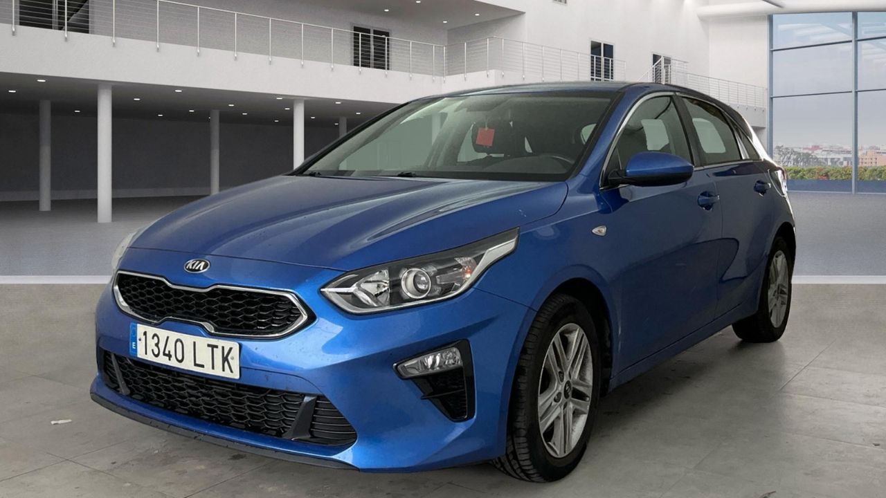 kia ceed 2021 /