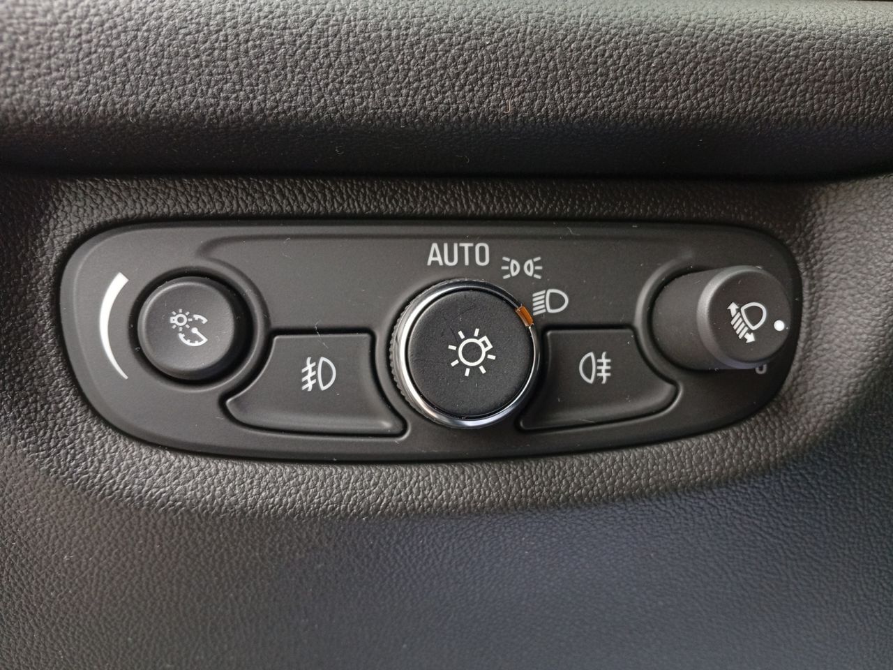 Opel Insignia ST 1.6 CDTi 100kW TD Selective Pro Auto - foto 19