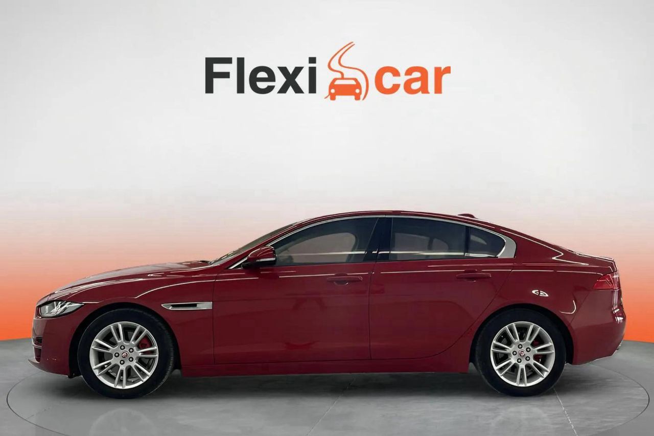 jaguar xe 2.0 diesel 132kw pure auto awd foto grande (2)
