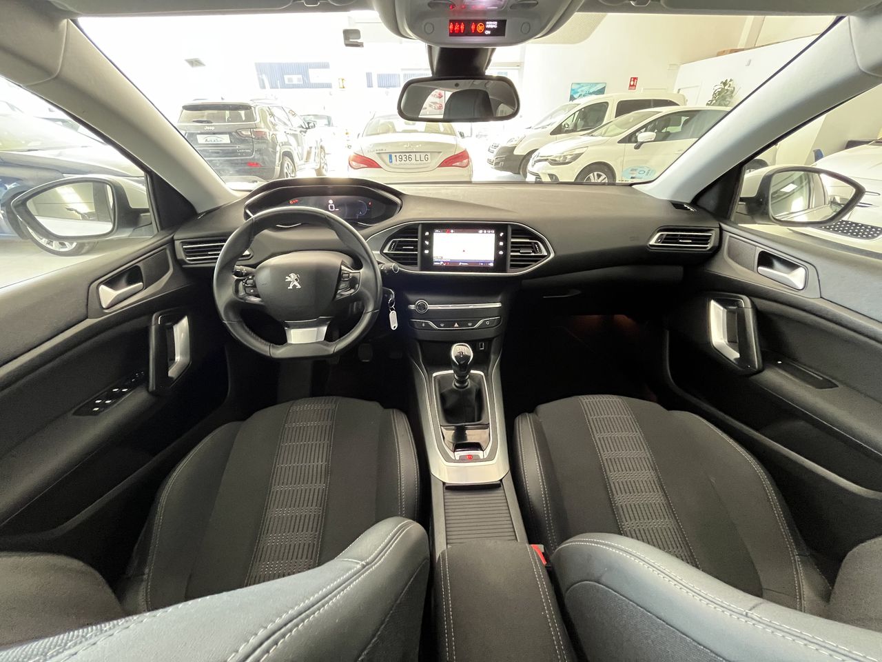 peugeot 308 2021 / foto grande (3)