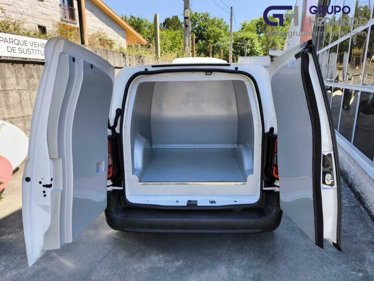 peugeot partner 2020 /