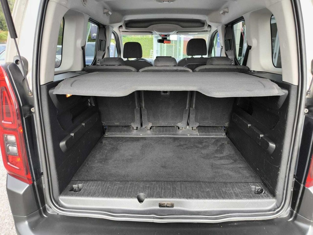 Citroën Berlingo TALLA M BLUE HDI 130 CV SHINE  - Foto 2