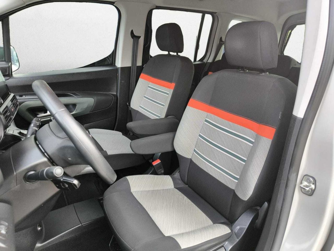 Citroën Berlingo TALLA M BLUE HDI 130 CV SHINE  - Foto 2