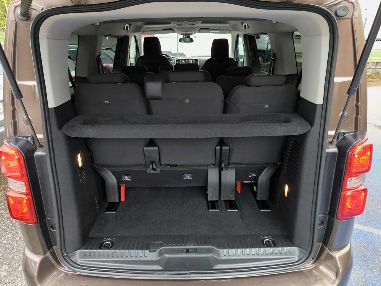 Citroën Spacetourer TALLA M FEEL LLANTA 17