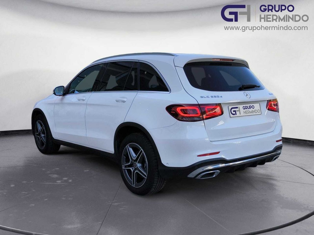 Mercedes GLC 220 D 4 MATIC AMG LINE  - Foto 2