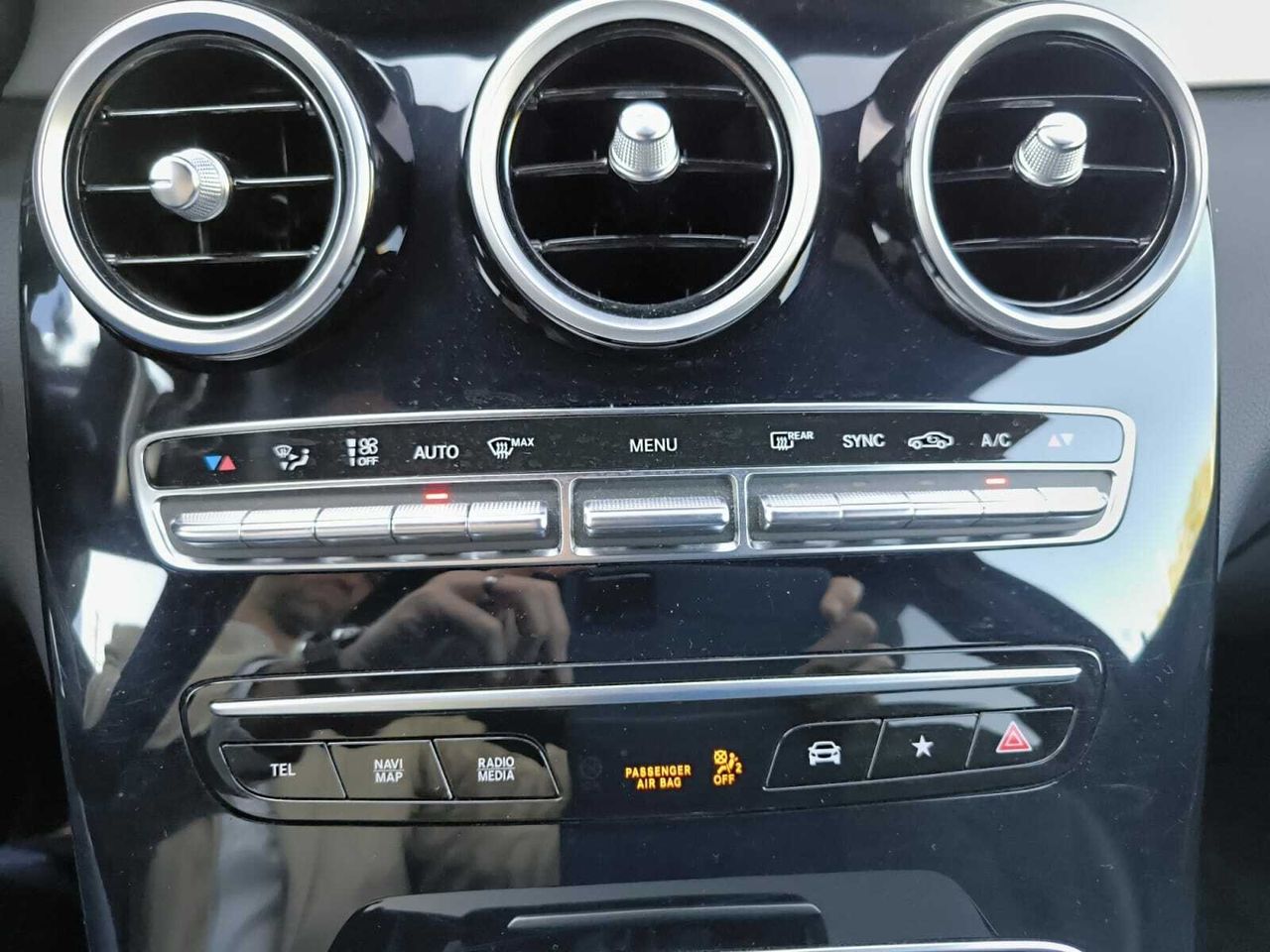 Mercedes GLC 220 D 4 MATIC AMG LINE  - Foto 2