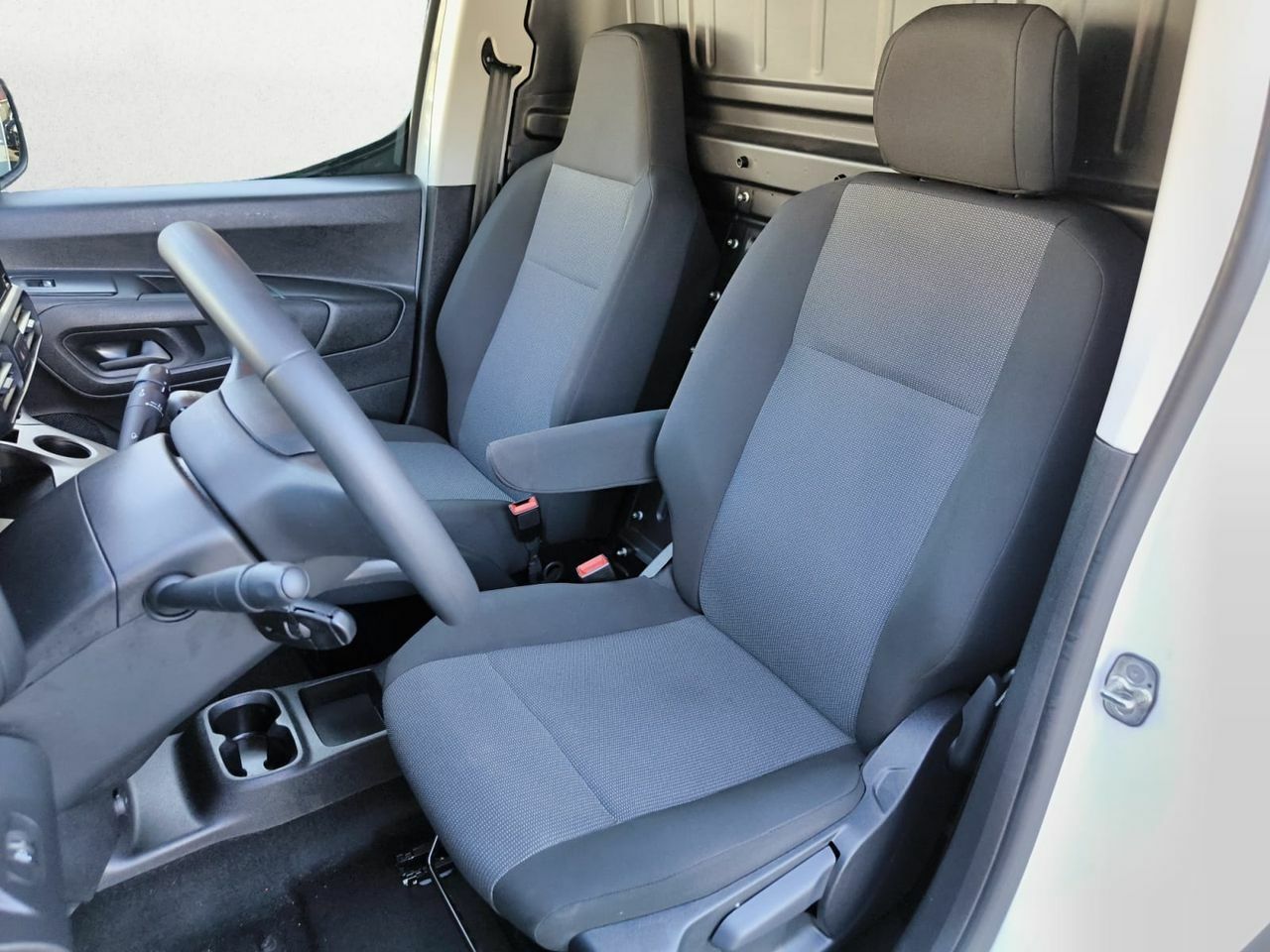 Citroën Berlingo  Furgon VAN TALLA M BLUE HDI 75 CV  - Foto 2