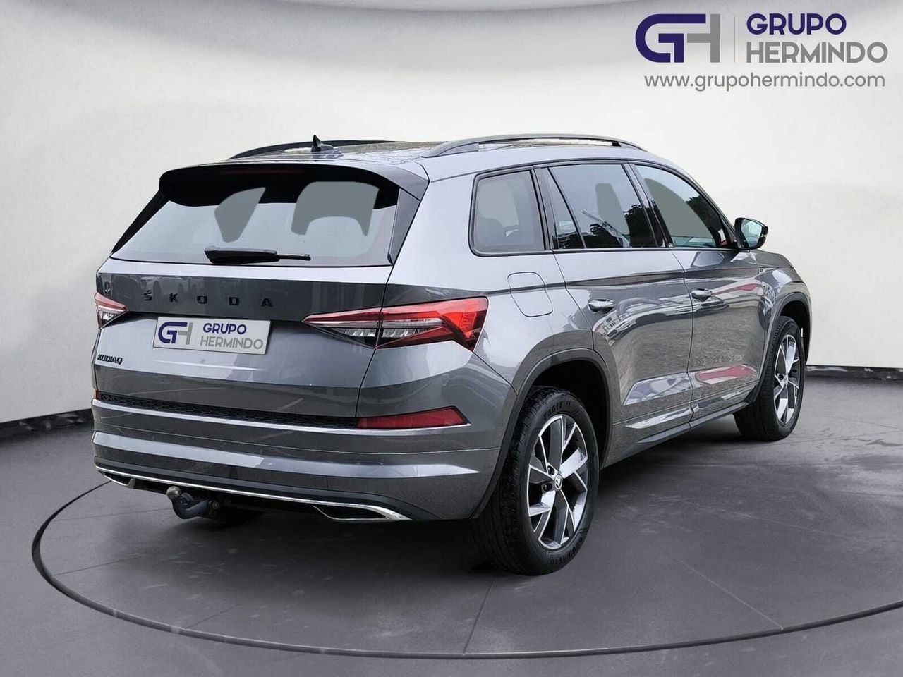 Skoda Kodiaq 2.0 TDI 150 CV DSG 4X2 SPORTLINE + PACK CONFORT 7 PLAZAS+BOLA REMOLQUE  - Foto 2