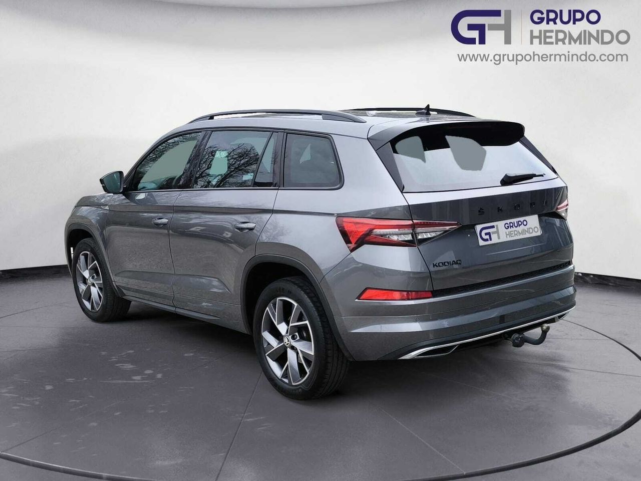 Skoda Kodiaq 2.0 TDI 150 CV DSG 4X2 SPORTLINE + PACK CONFORT 7 PLAZAS+BOLA REMOLQUE  - Foto 2