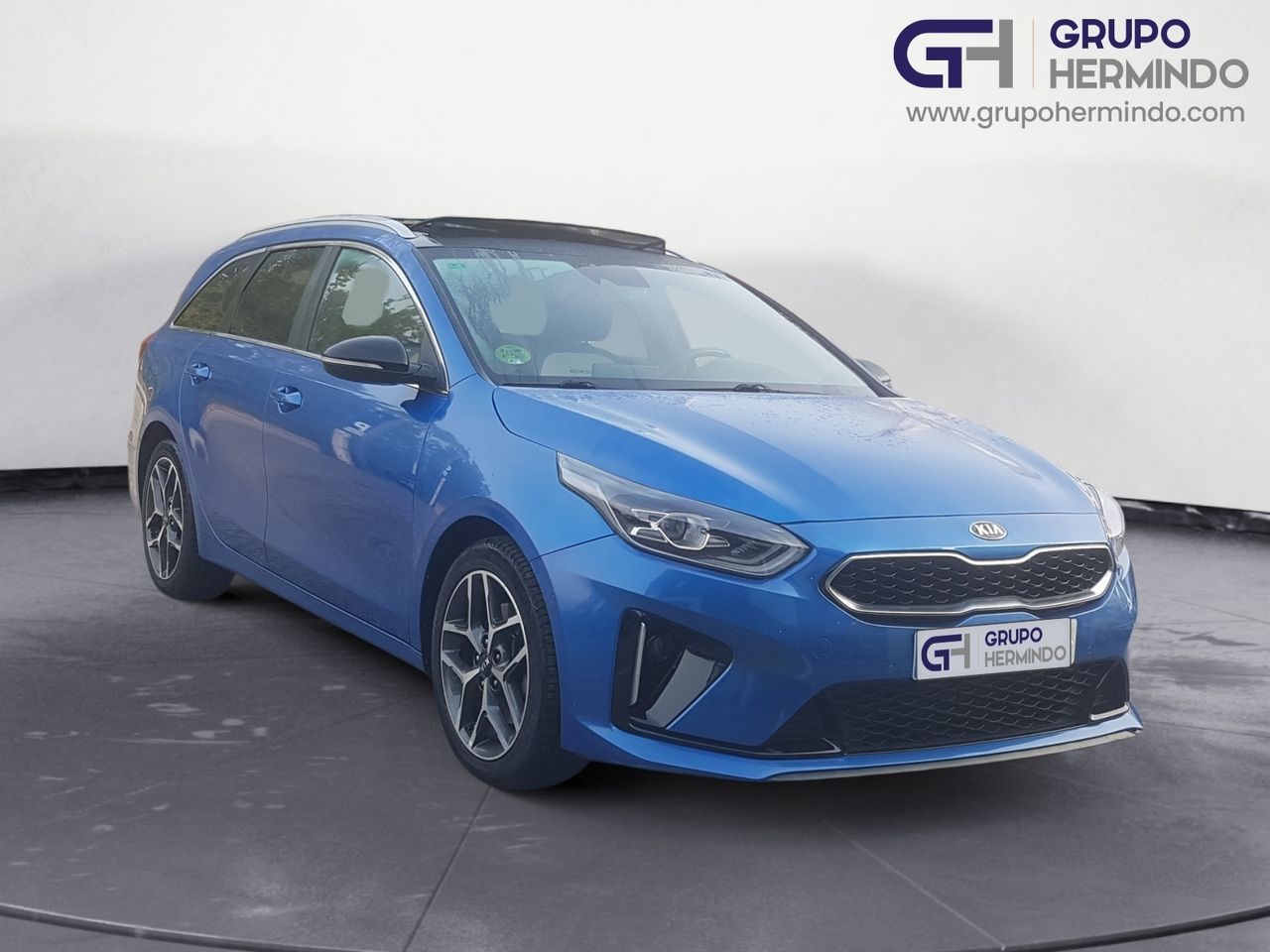 Kia Ceed 1.6 CRDI 136 CV GT LINE + PAQUETE TECHO PANORAMICO  - Foto 2