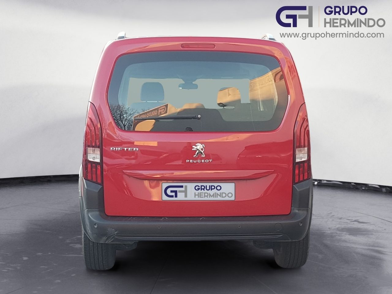 Peugeot Rifter NAV + BLUE HDI 100 CV STANDARD  - Foto 2