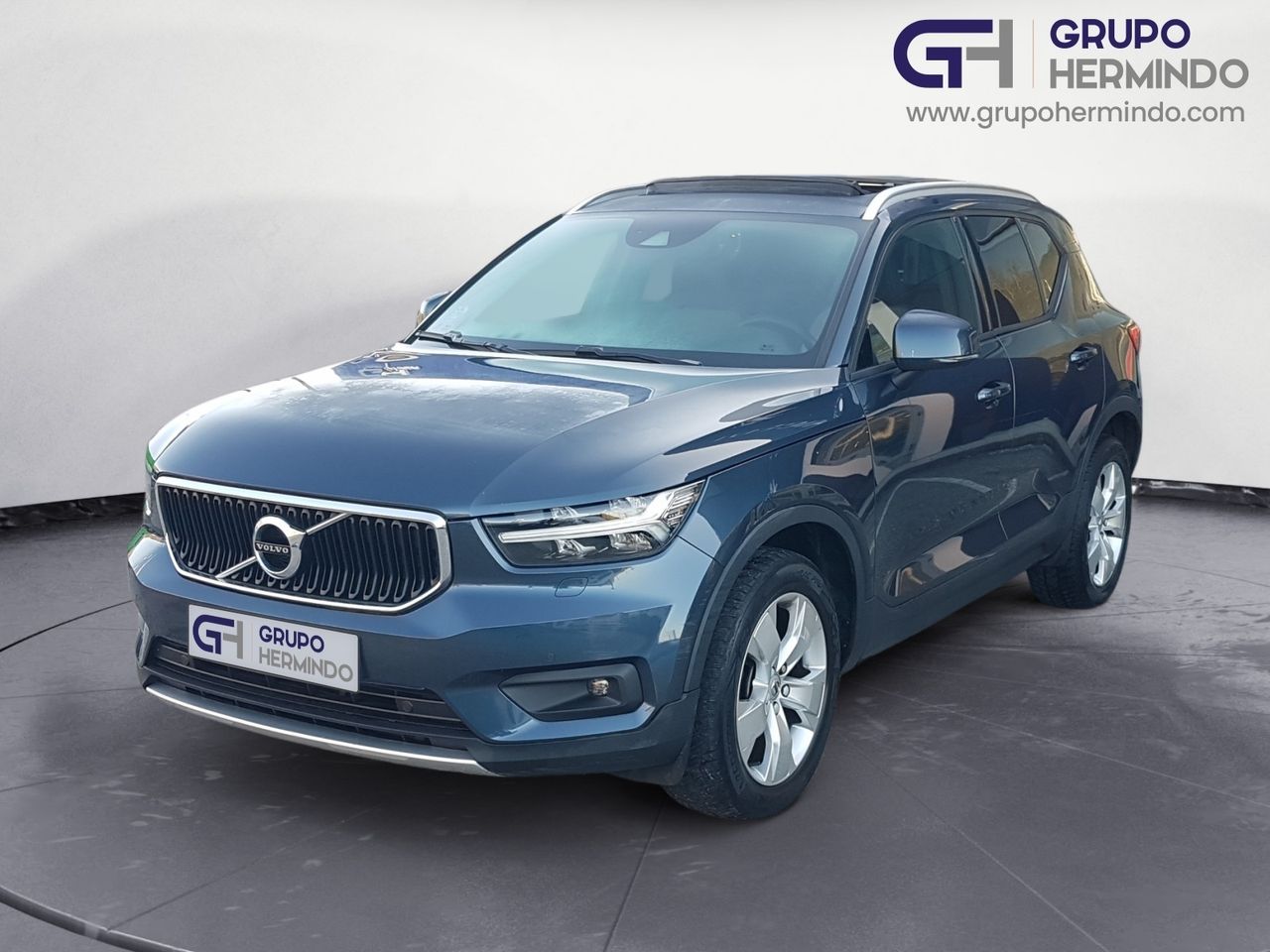 Volvo XC-40 T2 MOMENTUM PRO AUT+TECHO PANORAMICO  - Foto 2