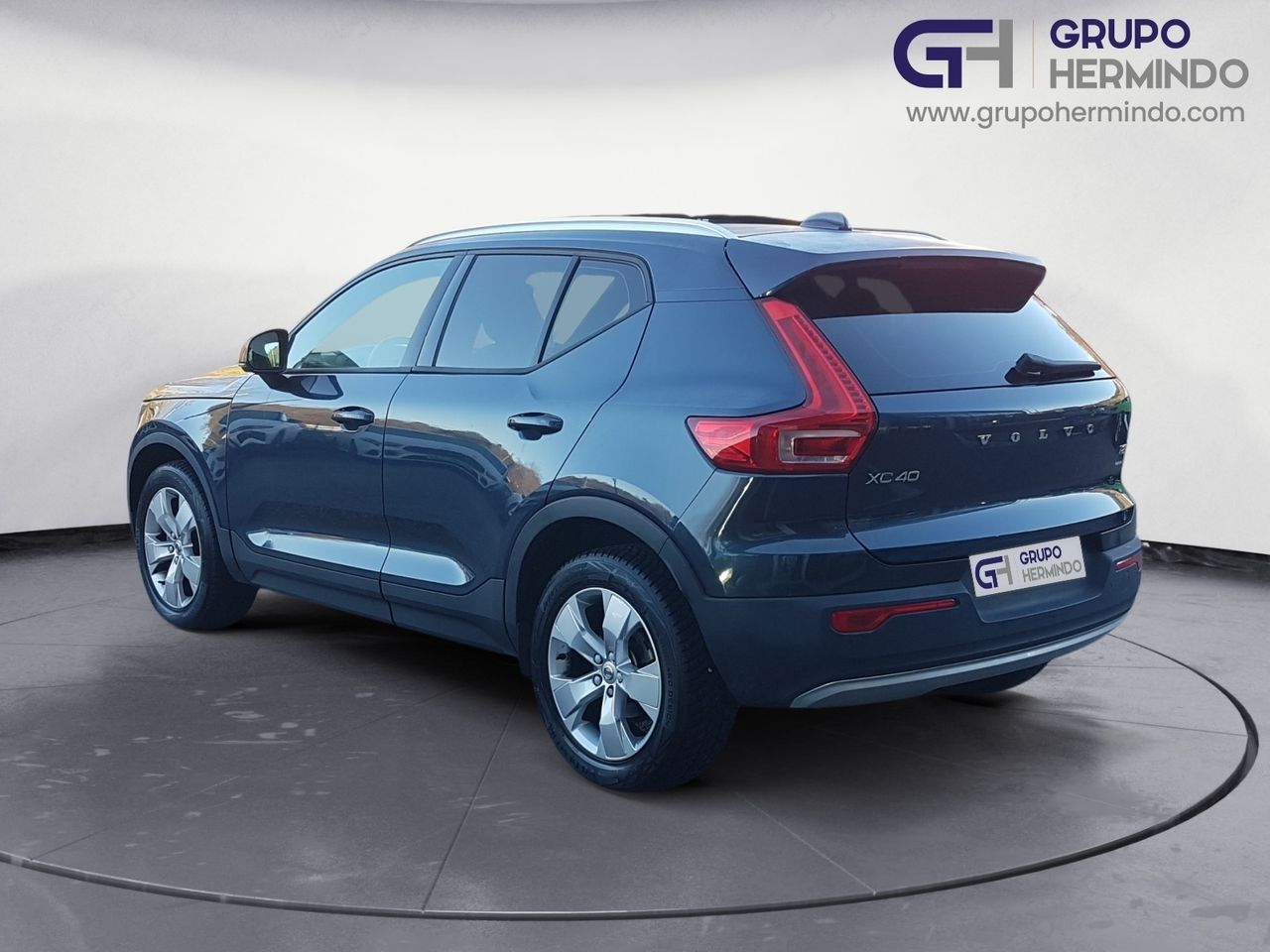 Volvo XC-40 T2 MOMENTUM PRO AUT+TECHO PANORAMICO  - Foto 2