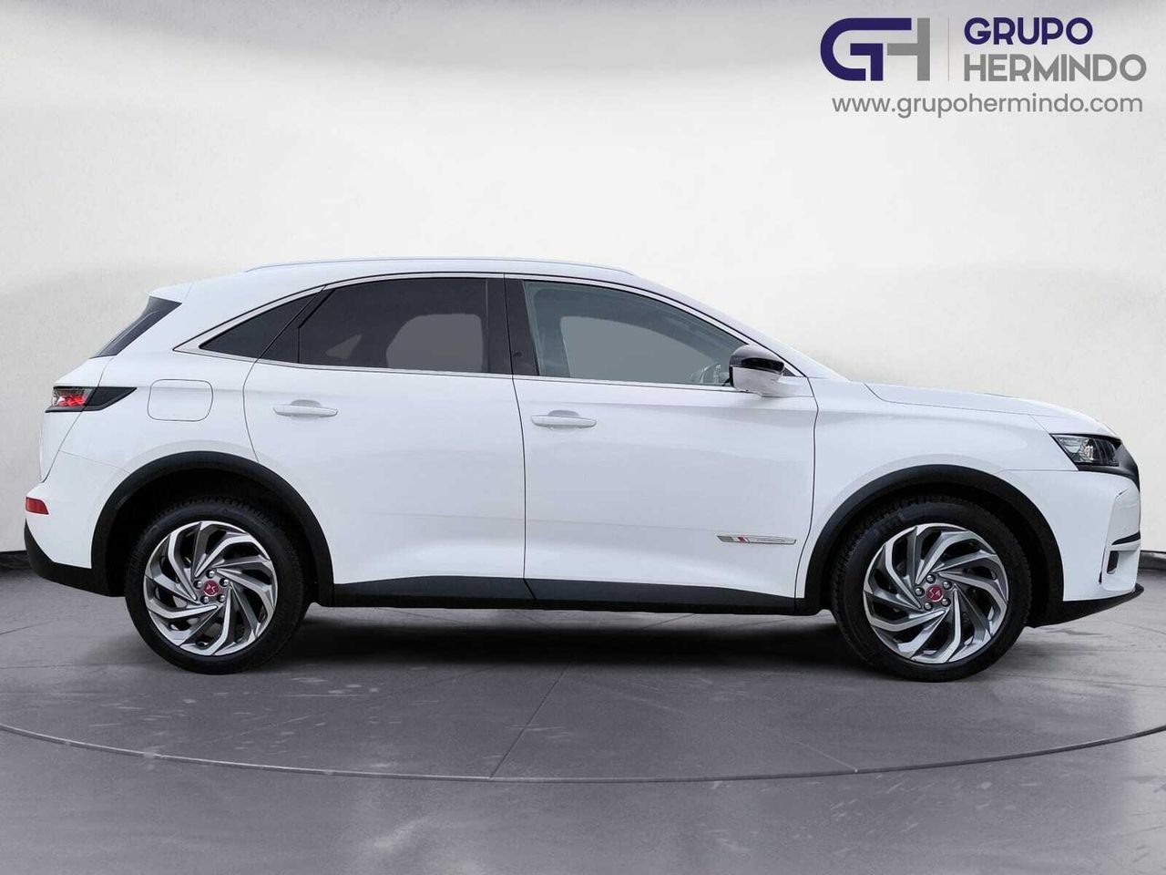 DS Automobiles DS 7 Crossback PERFORMANCE LINE BLUE HDI 130 CV EAT8  - Foto 2