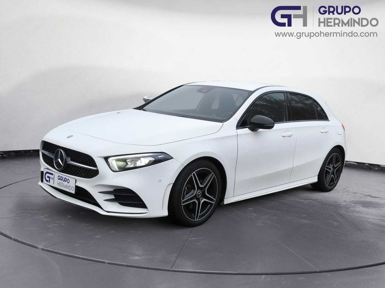 Mercedes Clase A 200 D AMG LINE  - Foto 2