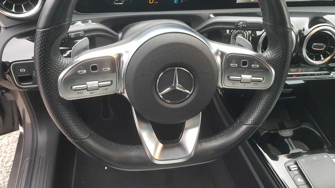 Mercedes Clase A 200 D AMG LINE + PAQ ADVANTAGE+ SMARTPHONE INT  - Foto 2