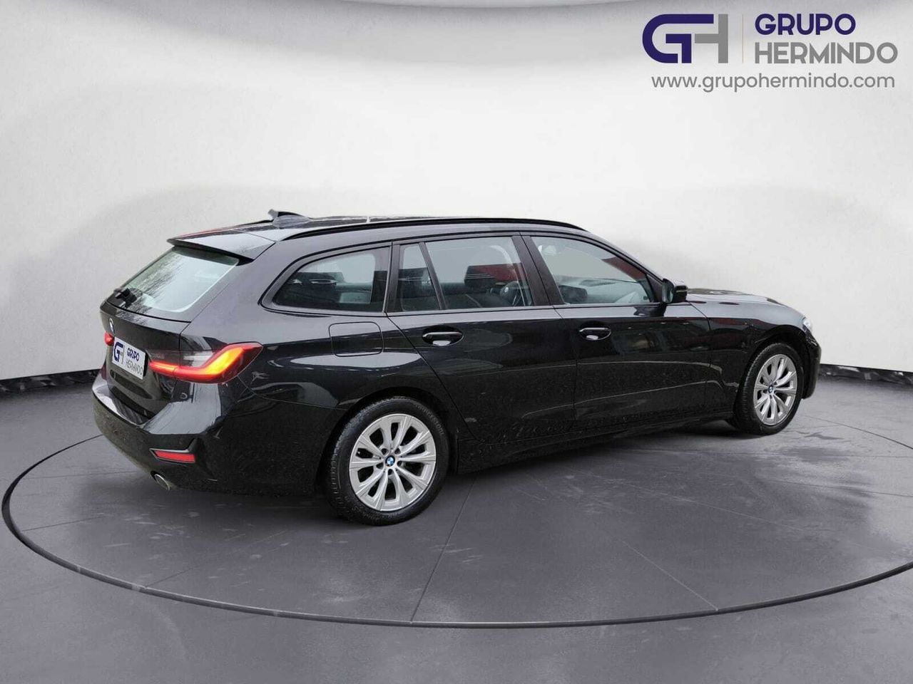 BMW Serie 3 318 d A TOURING  - Foto 2