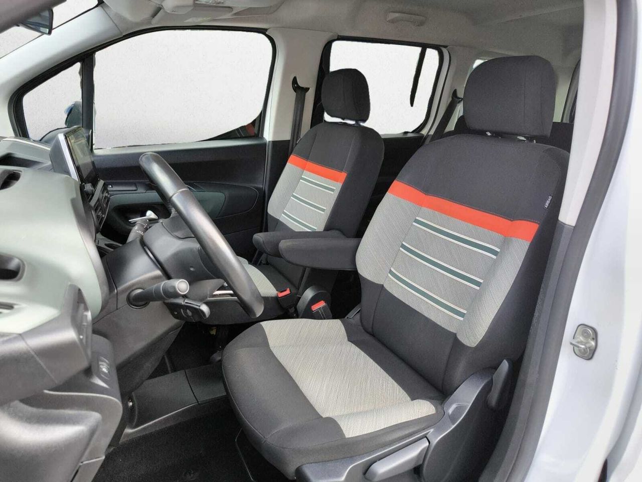 Citroën Berlingo TALLA M BLUE HDI 100 CV SHINE  - Foto 2