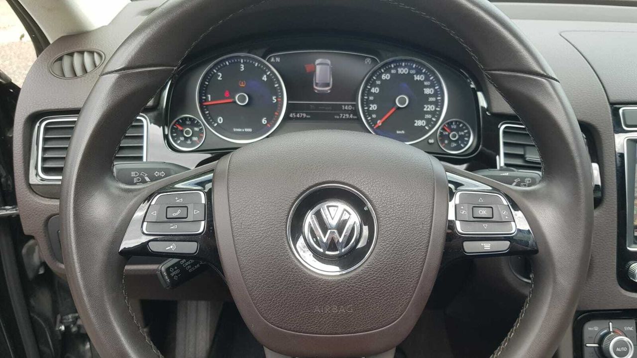 Volkswagen Touareg PREMIUM 3.0 TDI 262 CV  - Foto 2