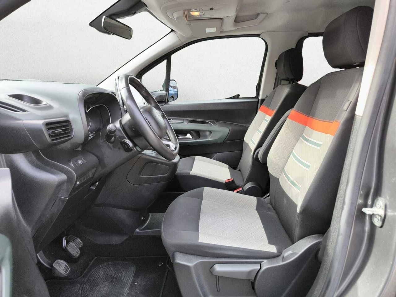 Citroën Berlingo TALLA M BLUE HDI 100 CV SHINE  - Foto 2