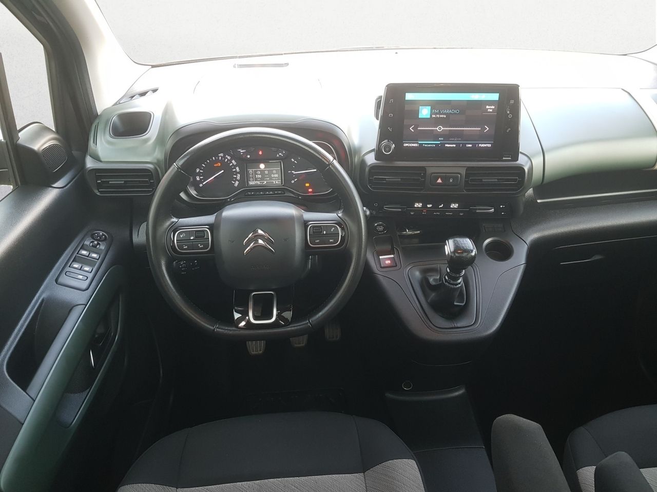 Citroën Berlingo TALLA M BLUE HDI 130 CV SHINE + TECHO PANORAMICO  - Foto 2